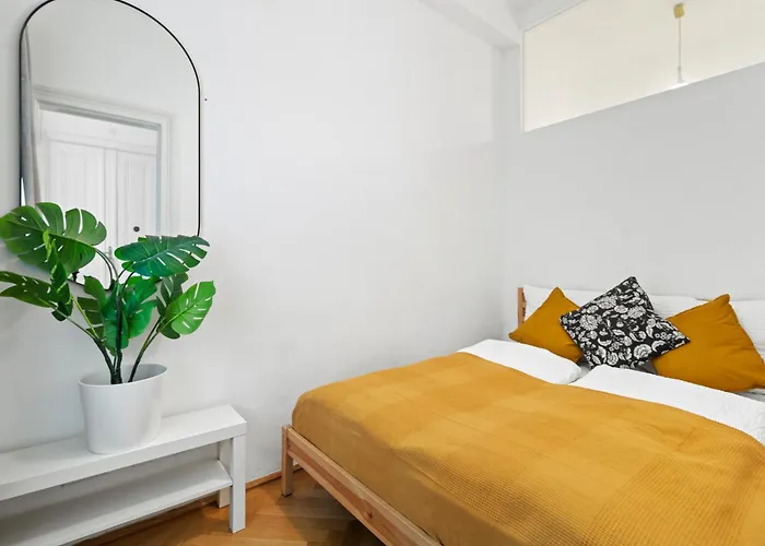 Apartman 12 Minutes To Schoenbrunn I 5 Minutes To Metro U3 Bécs