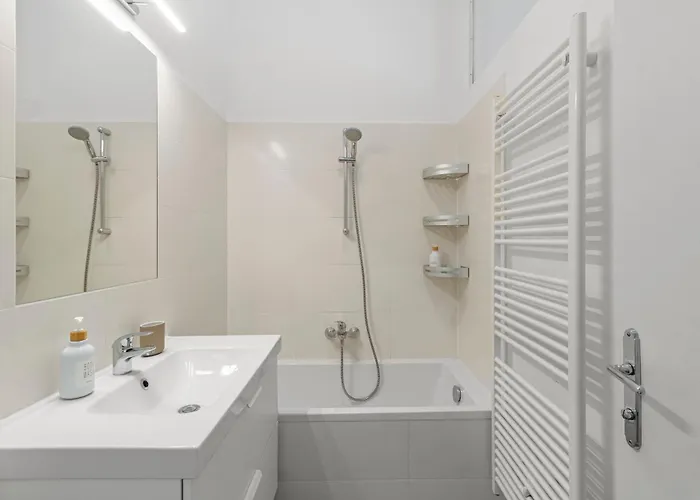 Apartman 12 Minutes To Schoenbrunn I 5 Minutes To Metro U3