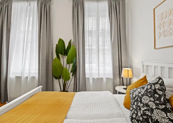 12 Minutes To Schoenbrunn I 5 Minutes To Metro U3 Apartman Bécs