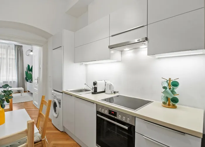 Apartman 12 Minutes To Schoenbrunn I 5 Minutes To Metro U3