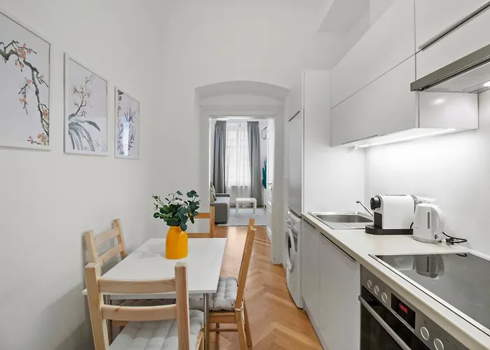 12 Minutes To Schoenbrunn I 5 Minutes To Metro U3 Apartman Bécs